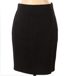 Max Studio Windowpane
Grid Ponte Black Skirt